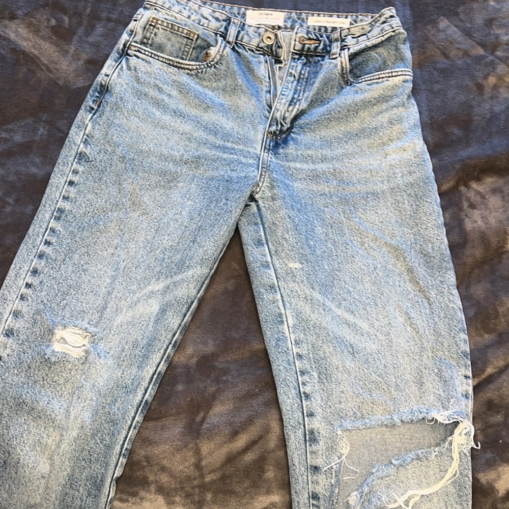 Distressed jeans - Picture 2 of 2